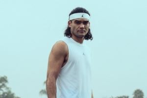 公羊四分卫：我们队的Puka Nacua 每场比赛赛前都要看老詹集锦图片